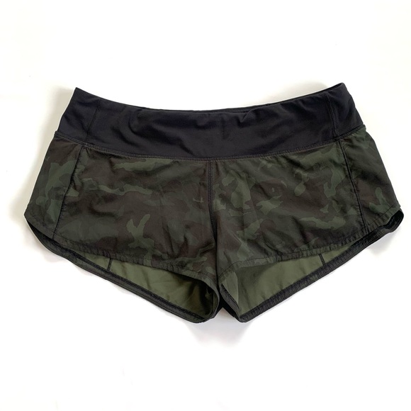 EUC LULULEMON SPEED UP SHORTS 2.5” CAMO GATOR GREEN/BLACK. Sz 8 - Picture 11 of 11